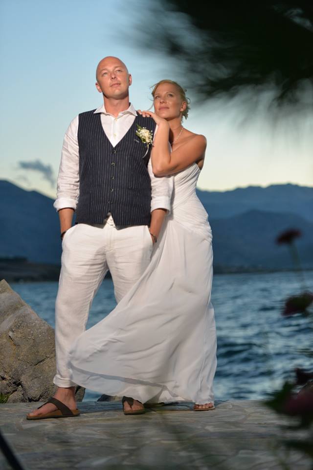 Veronika and Harald beachwedding nearby Rethymnon